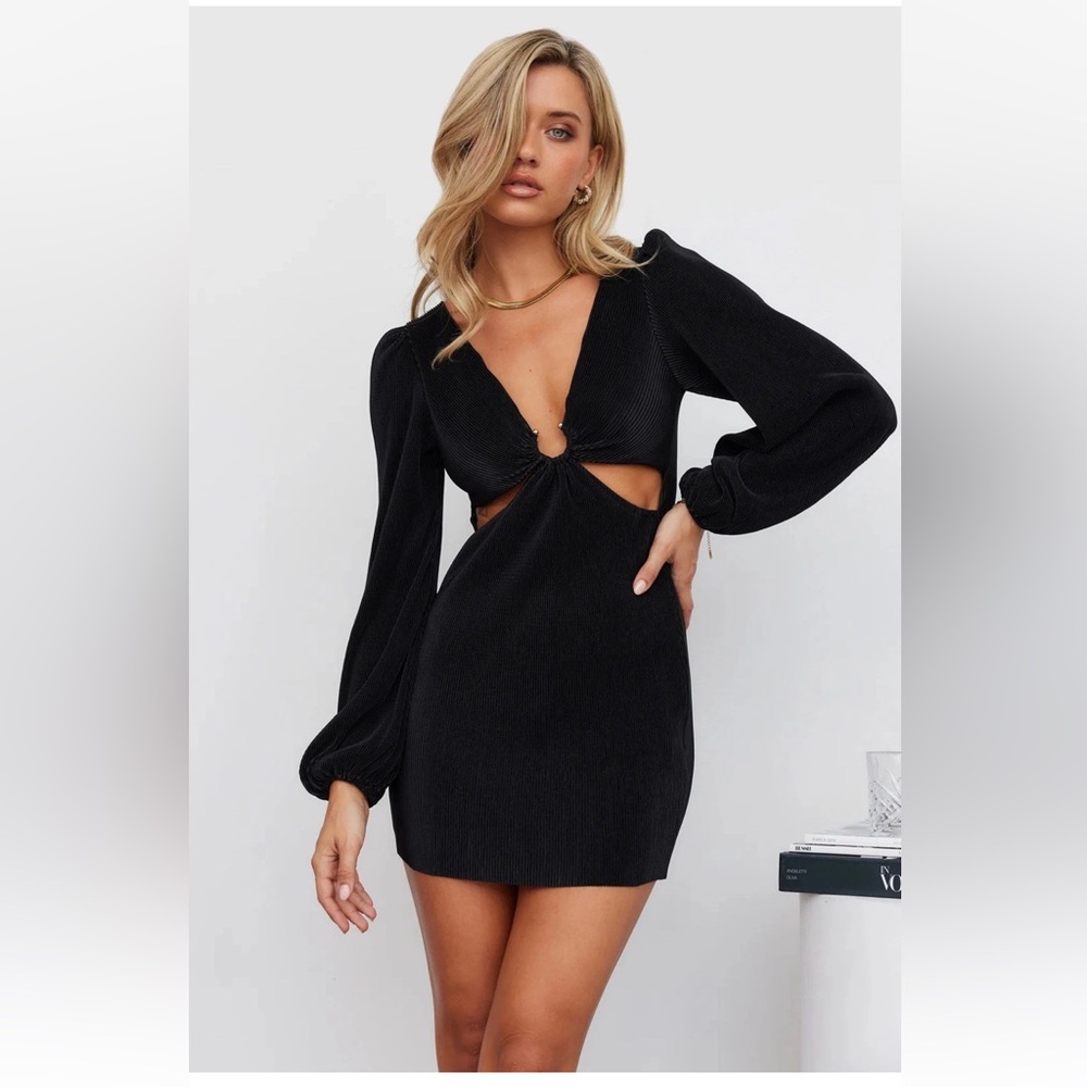 Black mini dress by hello Molly